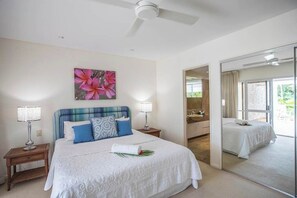 3 habitaciones, tabla de planchar con plancha, wifi y ropa de cama 