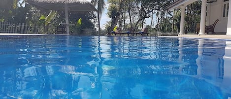 室外泳池