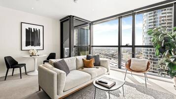 TV, Netflix, streaming services