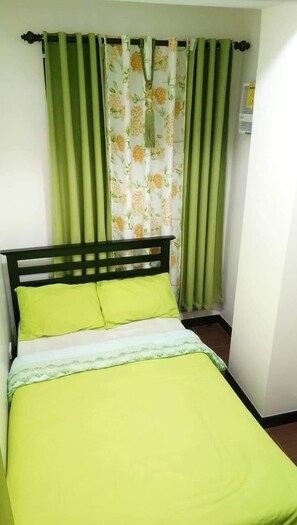 2 makuuhuonetta, silitysrauta/-lauta, Wi-Fi, vuodevaatteet