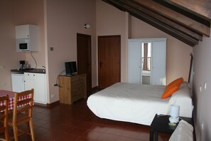 Panoramic Studio, Sea View (10) | Peralatan tempat tidur premium, dilengkapkan perabot secara berasingan 