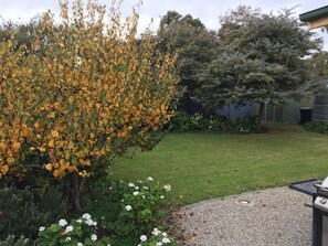Property grounds - Getaway! To Sellicks Beach to enjoy all this area has on offer. Sleeps 7 (Sellicks Beach)