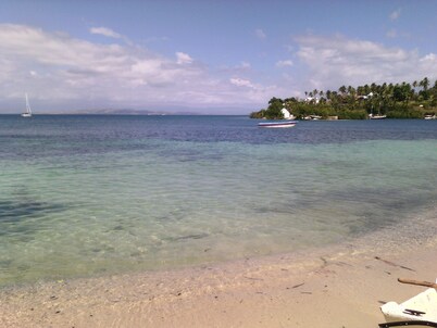 we wanna say welcome to you, for a nice sandy beach 3 mn walk from the propert