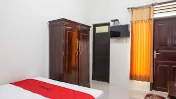 Double Room | Desk, free WiFi, bed sheets