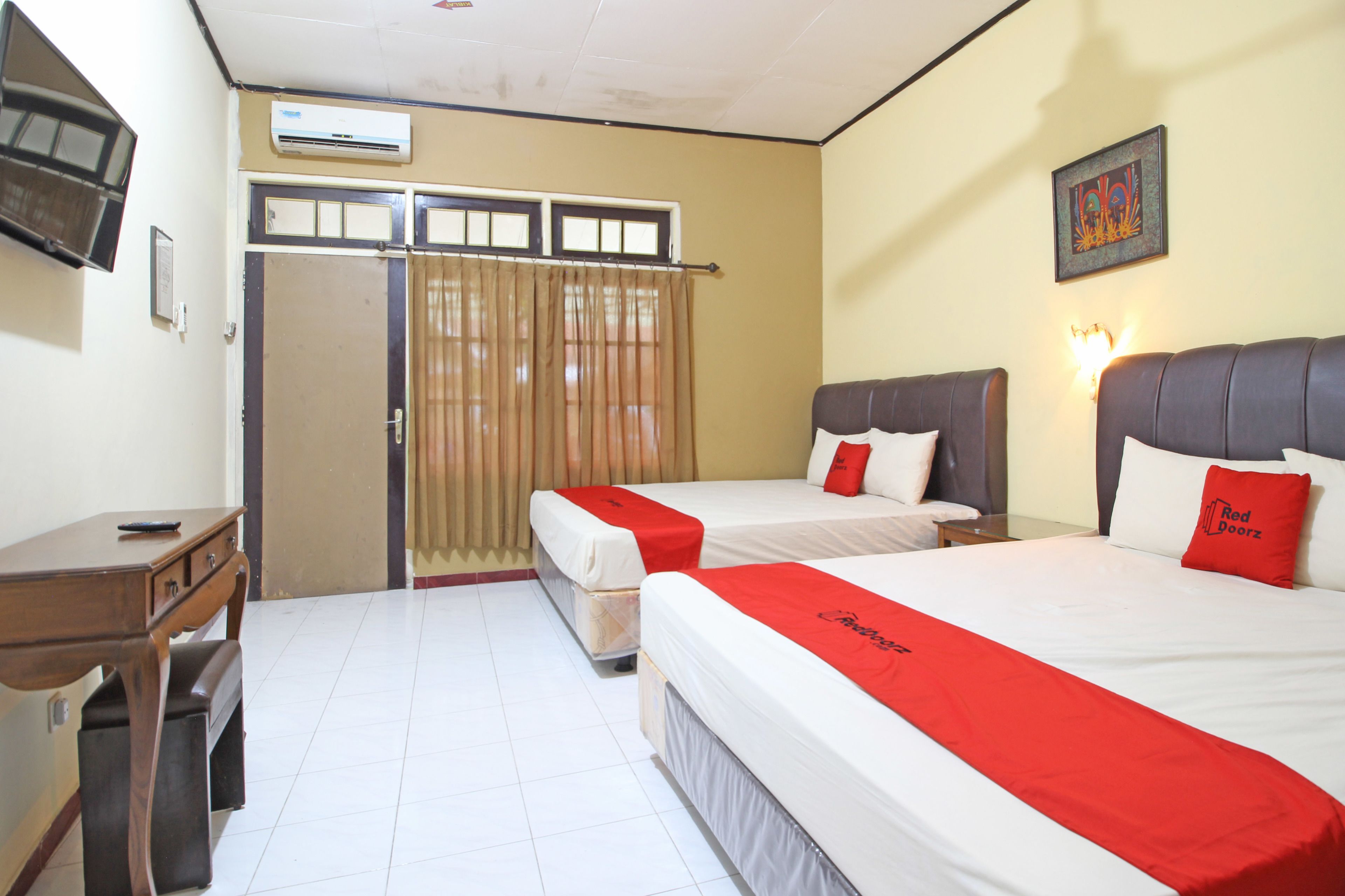 Photo - RedDoorz near Pojok Beteng Prawirotaman