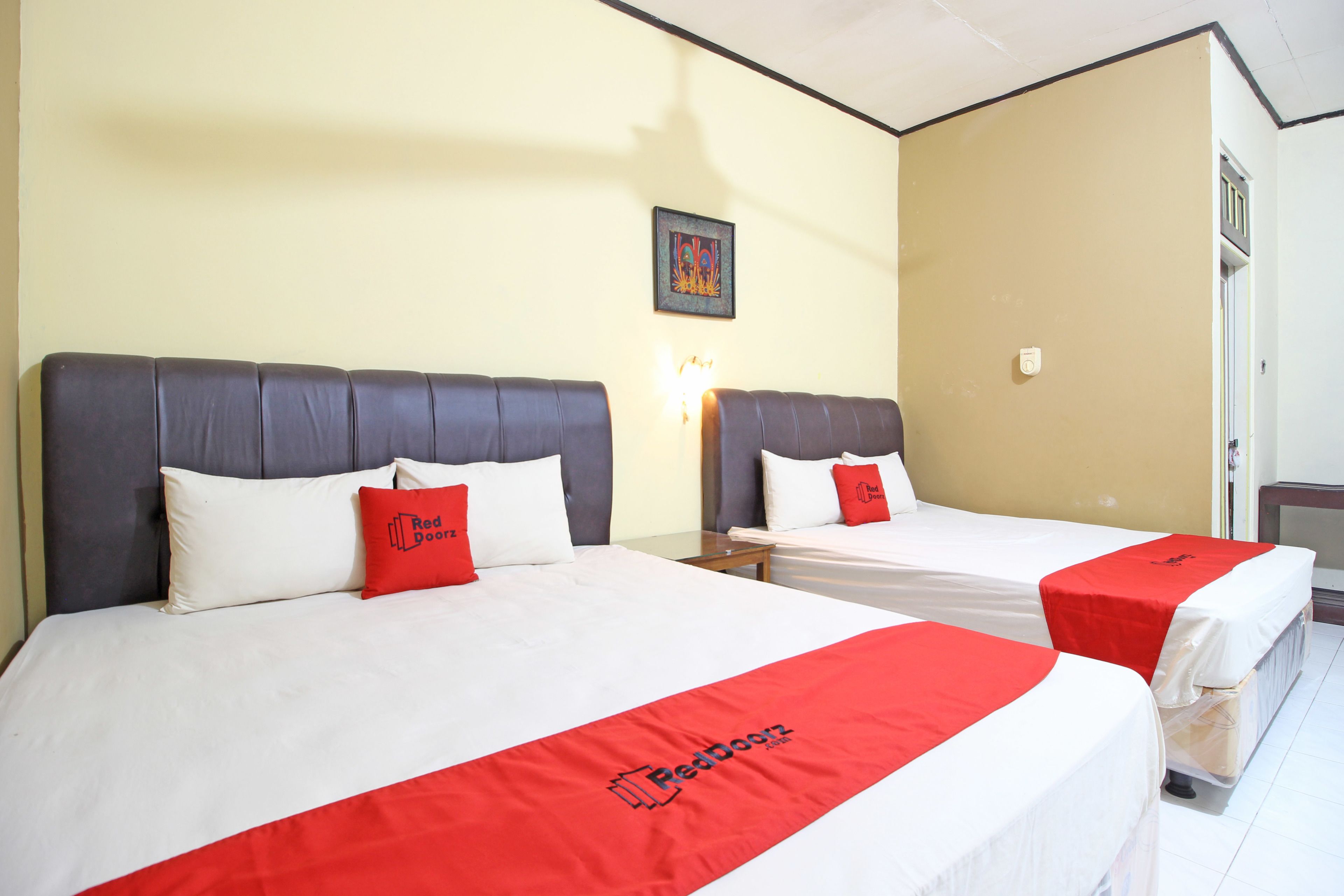 Photo - RedDoorz near Pojok Beteng Prawirotaman