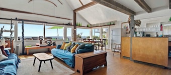 Beachfront on Commercial St w/ Water Views!