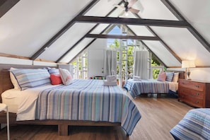 4 bedrooms, iron/ironing board, WiFi, bed sheets