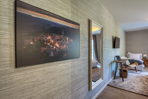5 habitaciones, tabla de planchar con plancha y wifi gratis 