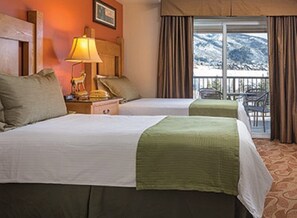 3 chambres, fer et planche à repasser, Wi-Fi, draps fournis