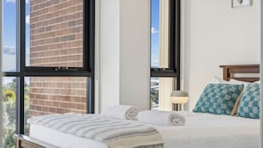 4 bedrooms, iron/ironing board, WiFi, bed sheets