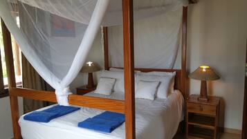 3 bedrooms, internet, bed sheets