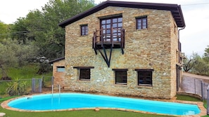 Private pool