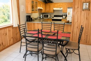 Dining - Z House | Shaded Coastal Hideaway on the dunes (Dauphin Island)