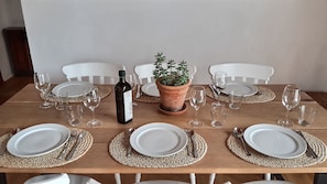 Dining - Villa Mare di Luci – Stunning Lake Views & Private Saltwater Pool (Arias)