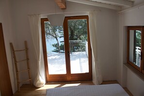 5 habitaciones, wifi gratis y ropa de cama