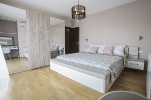 4 Schlafzimmer, Zimmersafe, Bügeleisen/Bügelbrett, WLAN