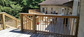 Paradise Cove Lighthouse 2 br 1 bath on storage pond ~ sleeps 6