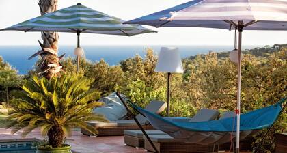 NEUE LISTE: Villa Costa Barcelona mit Meerblick!
