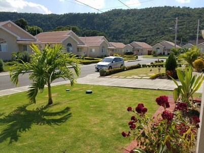 Caymanas Estates Villa!