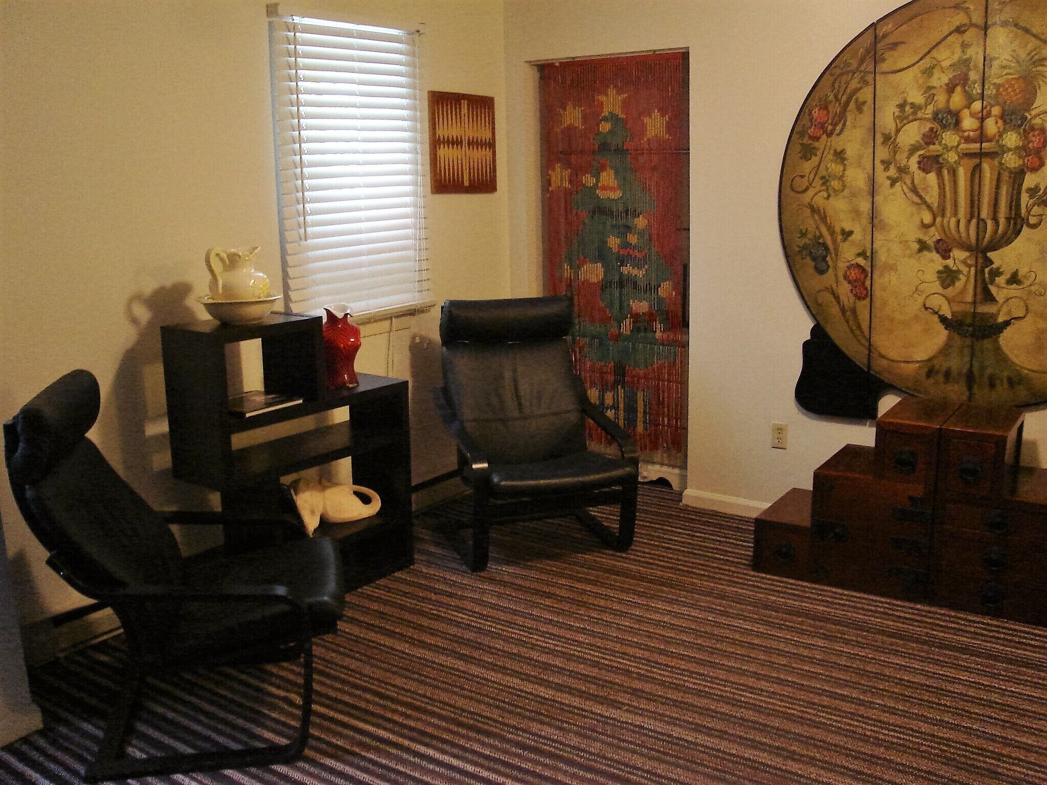 Studio apartments with kitchenettes in the historic Appalachian Town