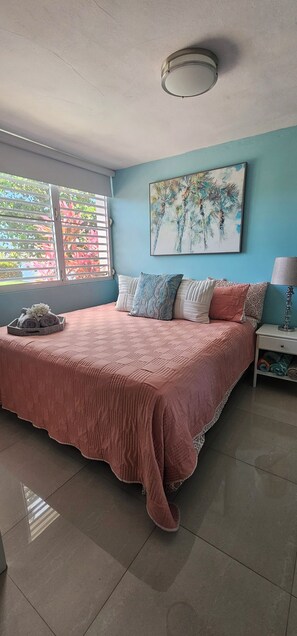 3 Schlafzimmer, Schreibtisch, Bügeleisen/Bügelbrett, kostenloses WLAN