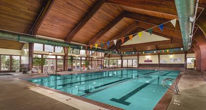 Cross-country skiing, golf, horseback, hiking and much more!