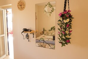 2 Schlafzimmer, Zimmersafe, Bügeleisen/Bügelbrett, WLAN