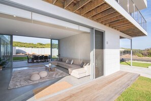 Terrace/patio - Gracetown, Margaret River - perfect getaway house! (Gracetown)