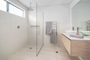 Bathtub - Gracetown, Margaret River - perfect getaway house! (Gracetown)