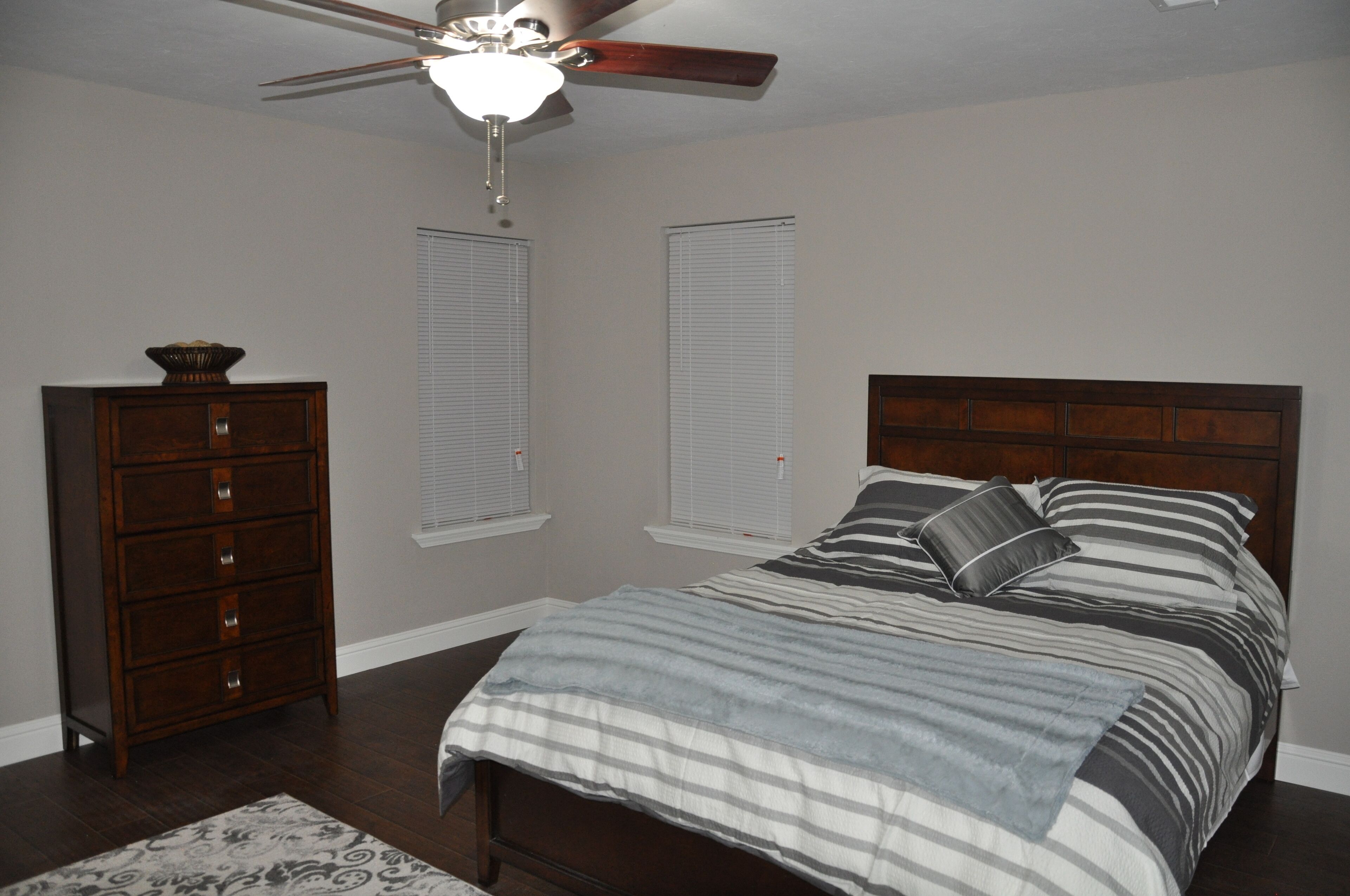 1 bedroom, iron/ironing board, internet, bed sheets