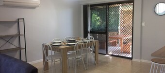 Stretton Lane - close to airport