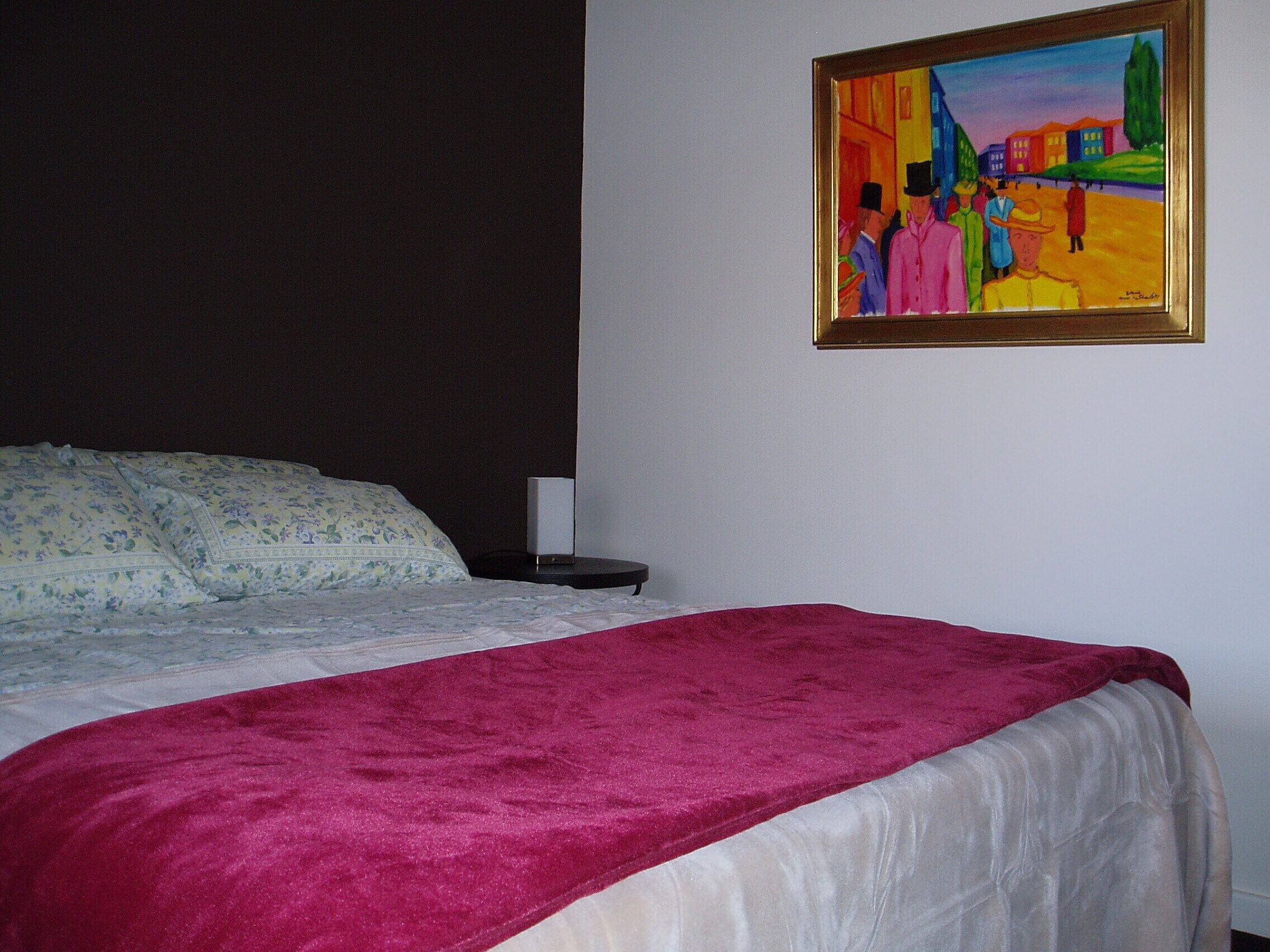 2 Bedroom affordable luxury in a great location minutes from CBD