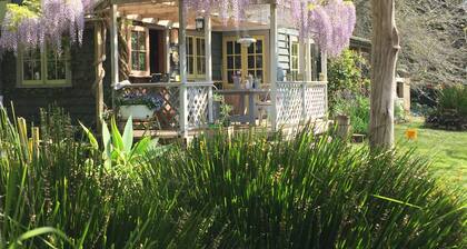 Peaceful, private, stylish rural retreat.French inspired, light, airy, spacious.