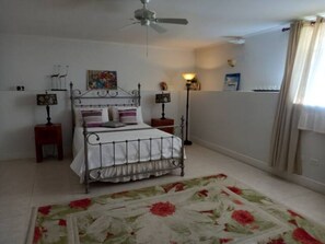 2 Schlafzimmer, Schreibtisch, Bügeleisen/Bügelbrett, kostenloses WLAN