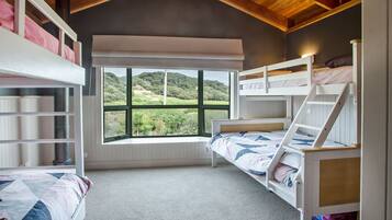 4 bedrooms, iron/ironing board, travel cot, free WiFi