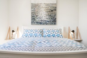 3 bedrooms, iron/ironing board, Internet, bed sheets