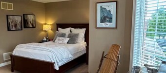 Modern luxury suite near historic downtown Port Perry