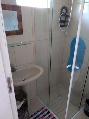 Chuveiro, secador de cabelo