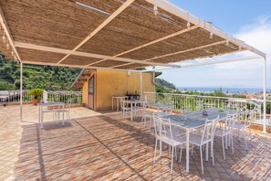 Outdoor dining - - VILLA FLAVIA apartment (Sant'Agnello)