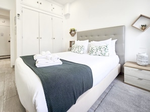 1 chambre, fer et planche à repasser, Wi-Fi gratuit, draps fournis