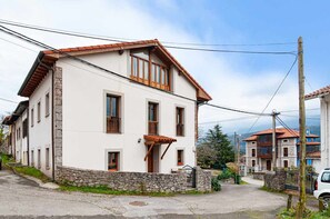 Exterior - Leo Holiday Home (Andrin)