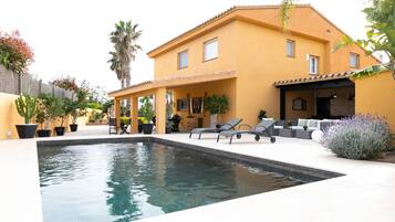 Piscine extérieure, piscine chauffée
