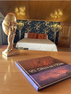 4 bedrooms, desk, iron/ironing board, free WiFi - HOUSE IN THE EBRO DELTA, WITH WIFI, HEATED POOL, PARKING AND BARBECUE. (Deltebre)