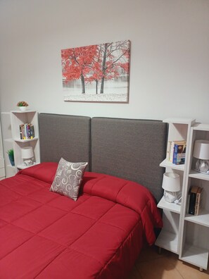4 habitaciones, escritorio, tabla de planchar con plancha y wifi gratis 
