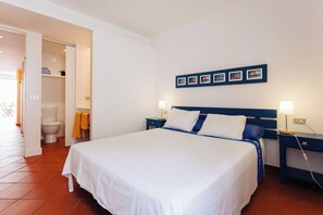 3 bedrooms, WiFi, bed sheets - Tamariu Beach 1- Beachfront Home with wifi & views (Tamariu)