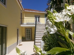 Exterior detail - Villa in Sintra - 3 suites - Gardens, Barbecue & Park (Sintra)
