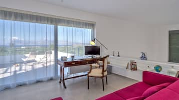 Smart-TV, DVD-Player, Bücher, Stereoanlage