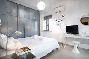 3 soverom, strykejern/-brett, reiseseng for barn og wi-fi (inkludert)