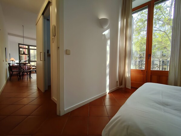 2 chambres, fer et planche à repasser, Wi-Fi, draps fournis